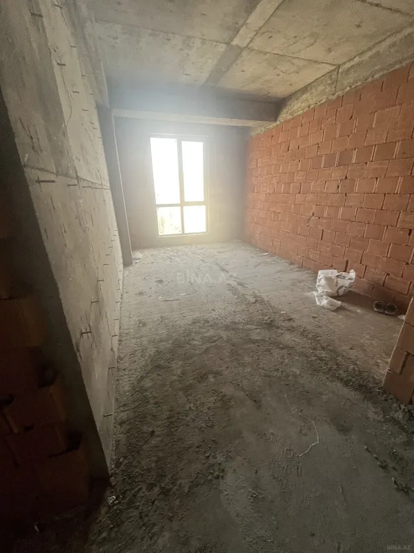 Satılır 2 otaqlı mənzil 101 m²