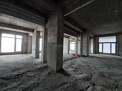 Satılır obyekt 350 m²