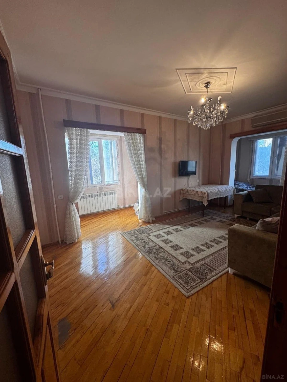 Satılır 2 otaqlı mənzil 65 m²