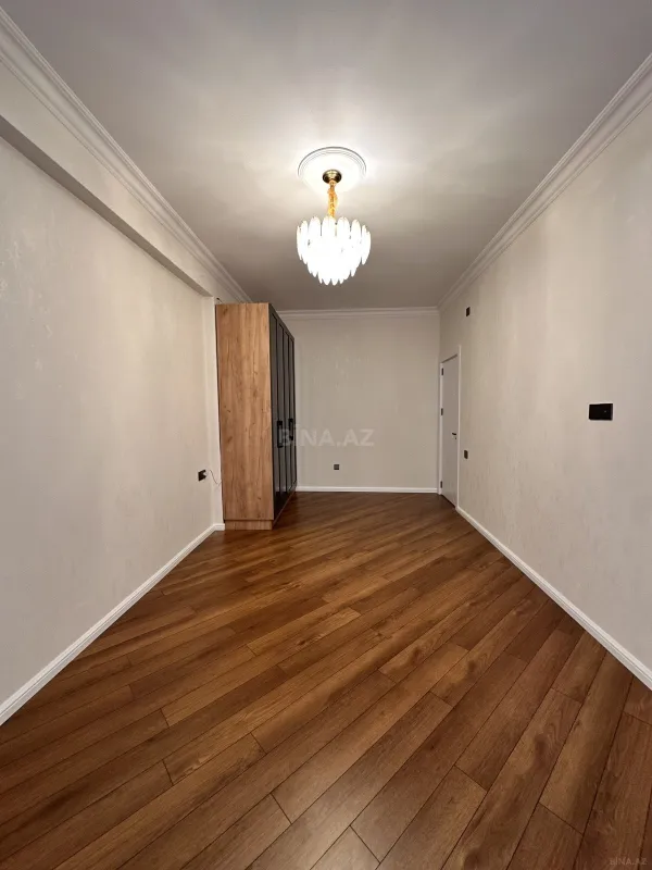Satılır 3 otaqlı mənzil 110 m²