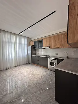 Satılır 3 otaqlı mənzil 110 m²