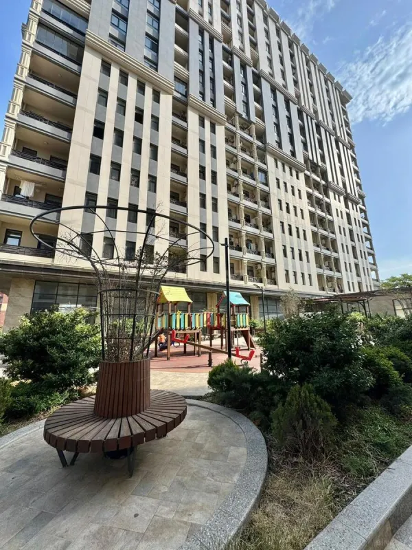 Satılır 3 otaqlı mənzil 114 m²