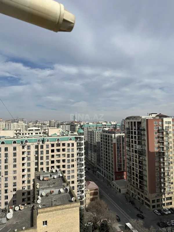 Kirayə verilir 2 otaqlı mənzil 80 m²