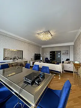 Satılır 4 otaqlı mənzil 170 m²