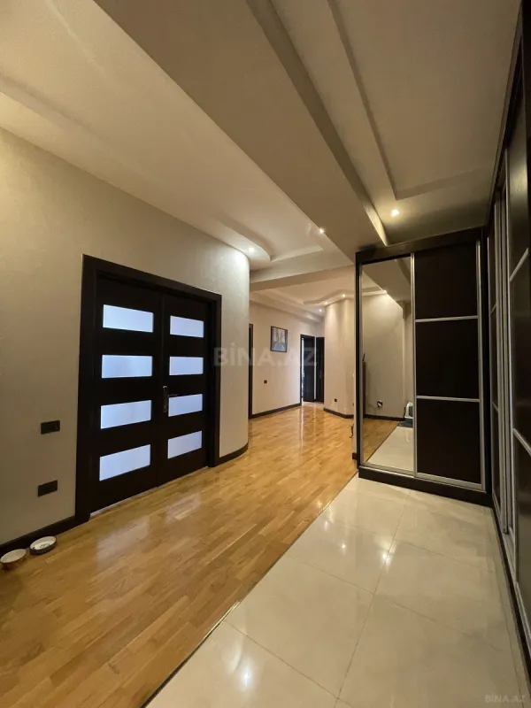 Satılır 4 otaqlı mənzil 170 m²