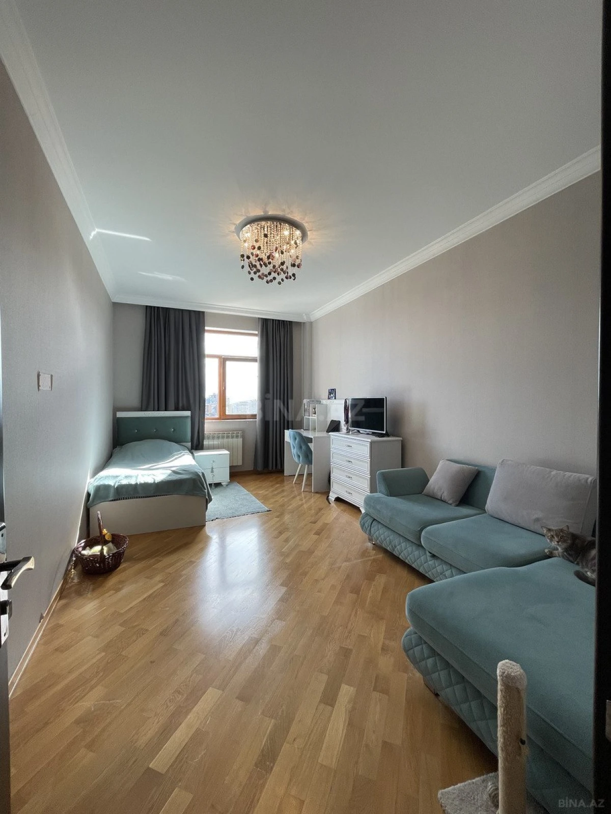 Satılır 4 otaqlı mənzil 170 m²