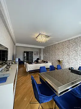Satılır 4 otaqlı mənzil 170 m²