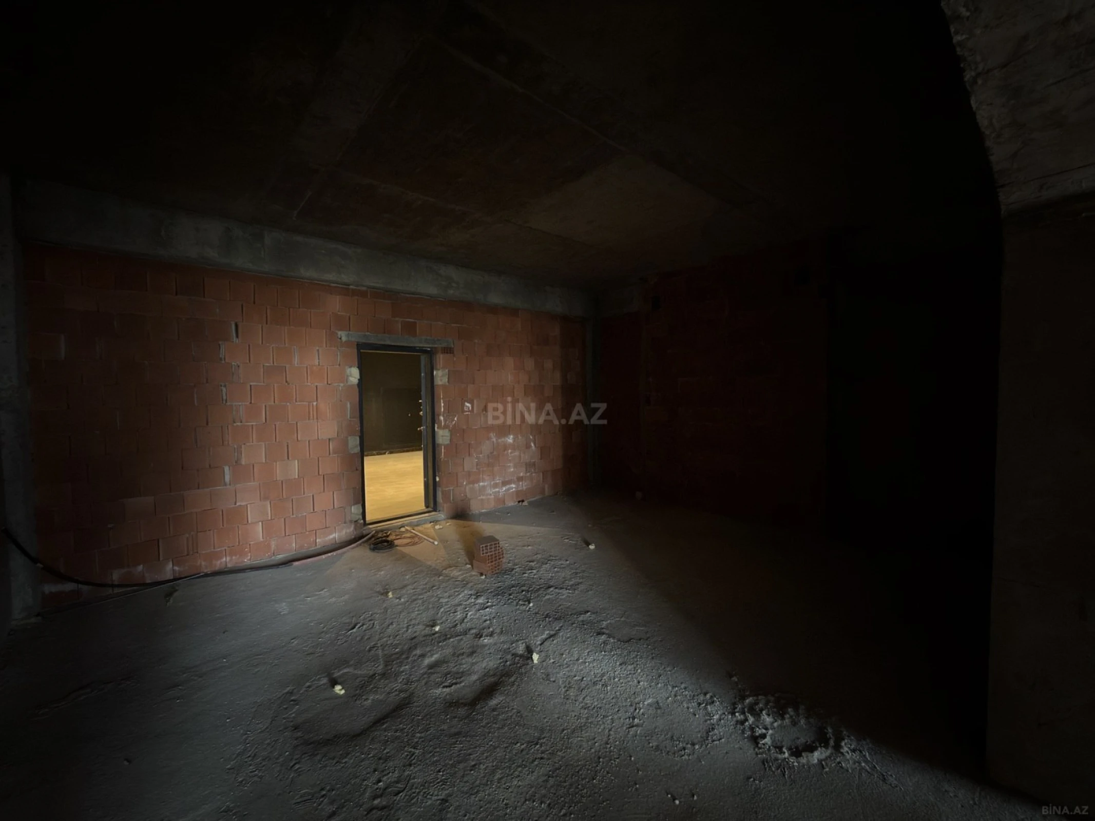 Satılır 3 otaqlı mənzil 117.5 m²