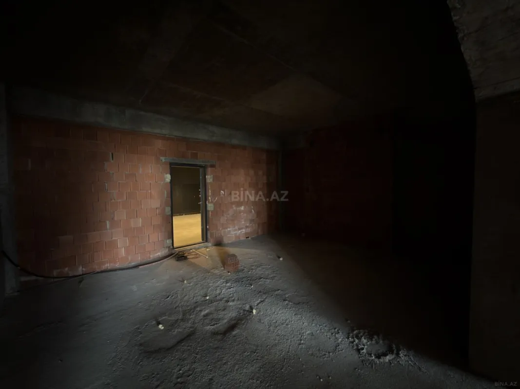 Satılır 3 otaqlı mənzil 117.5 m²