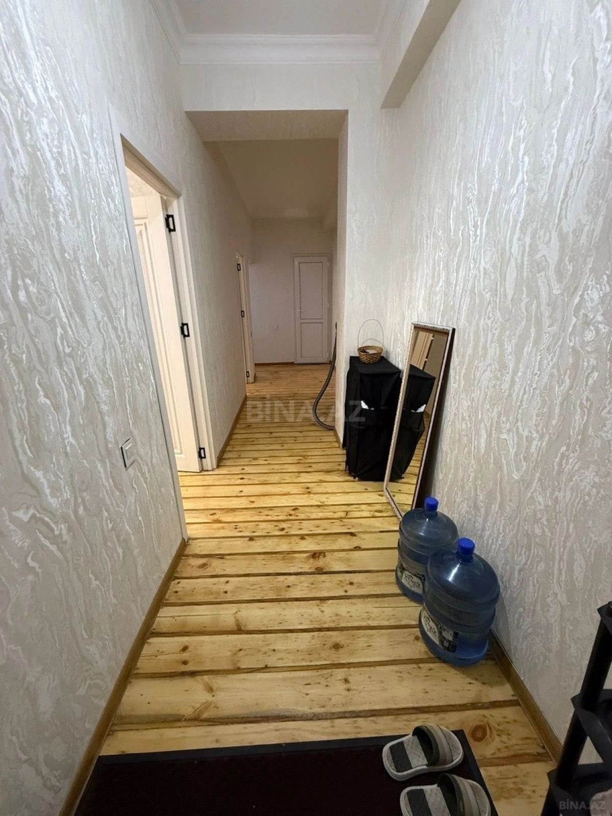 Satılır 2 otaqlı mənzil 72 m²