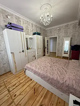 Satılır 2 otaqlı mənzil 72 m²