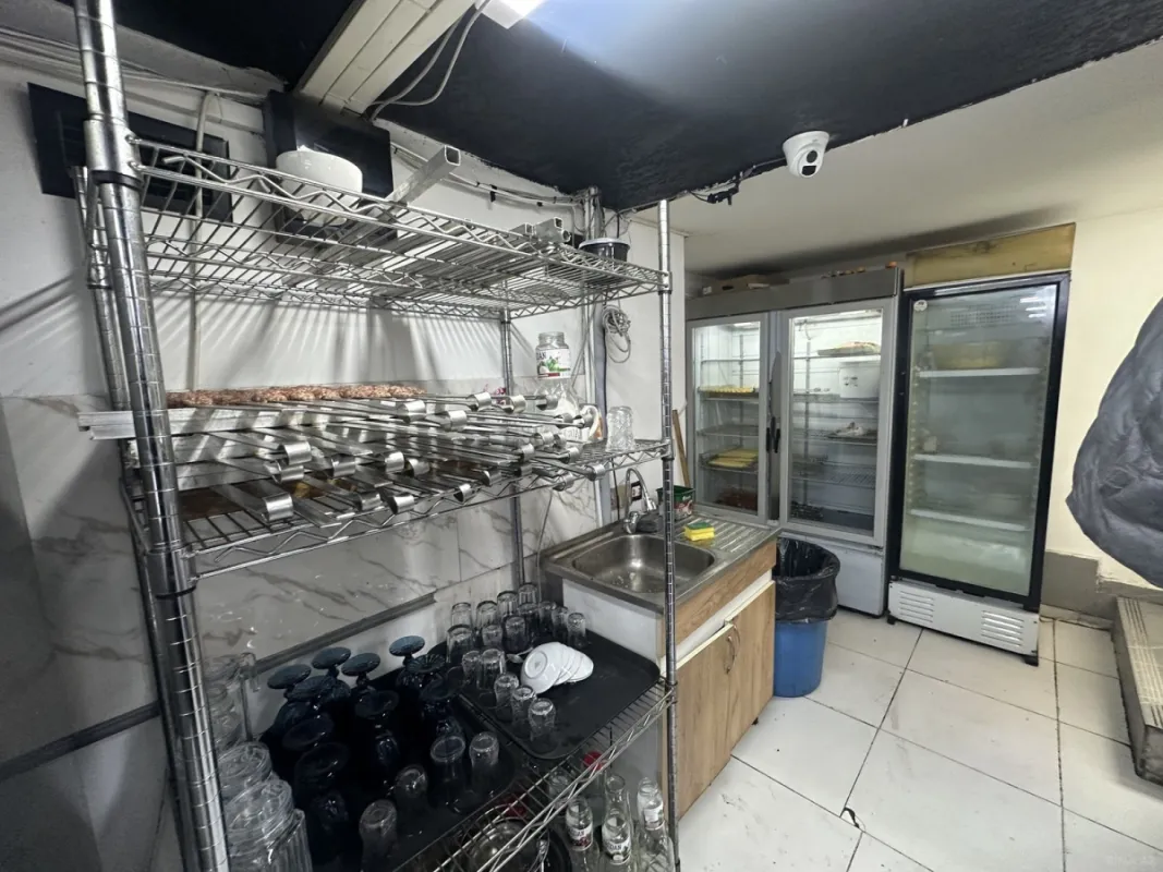 Satılır obyekt 310 m²