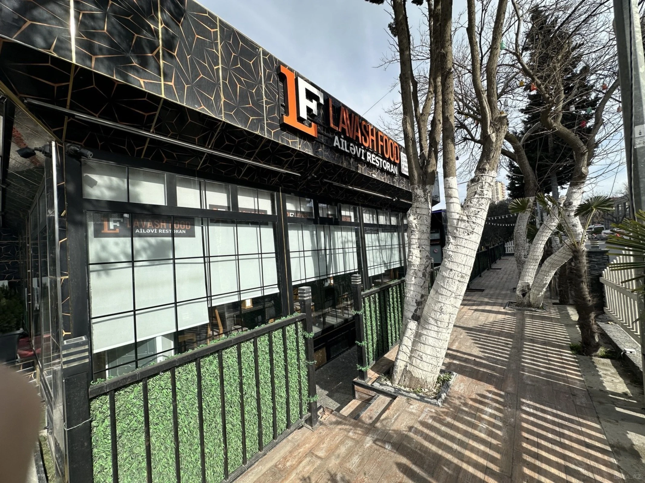 Satılır obyekt 310 m²