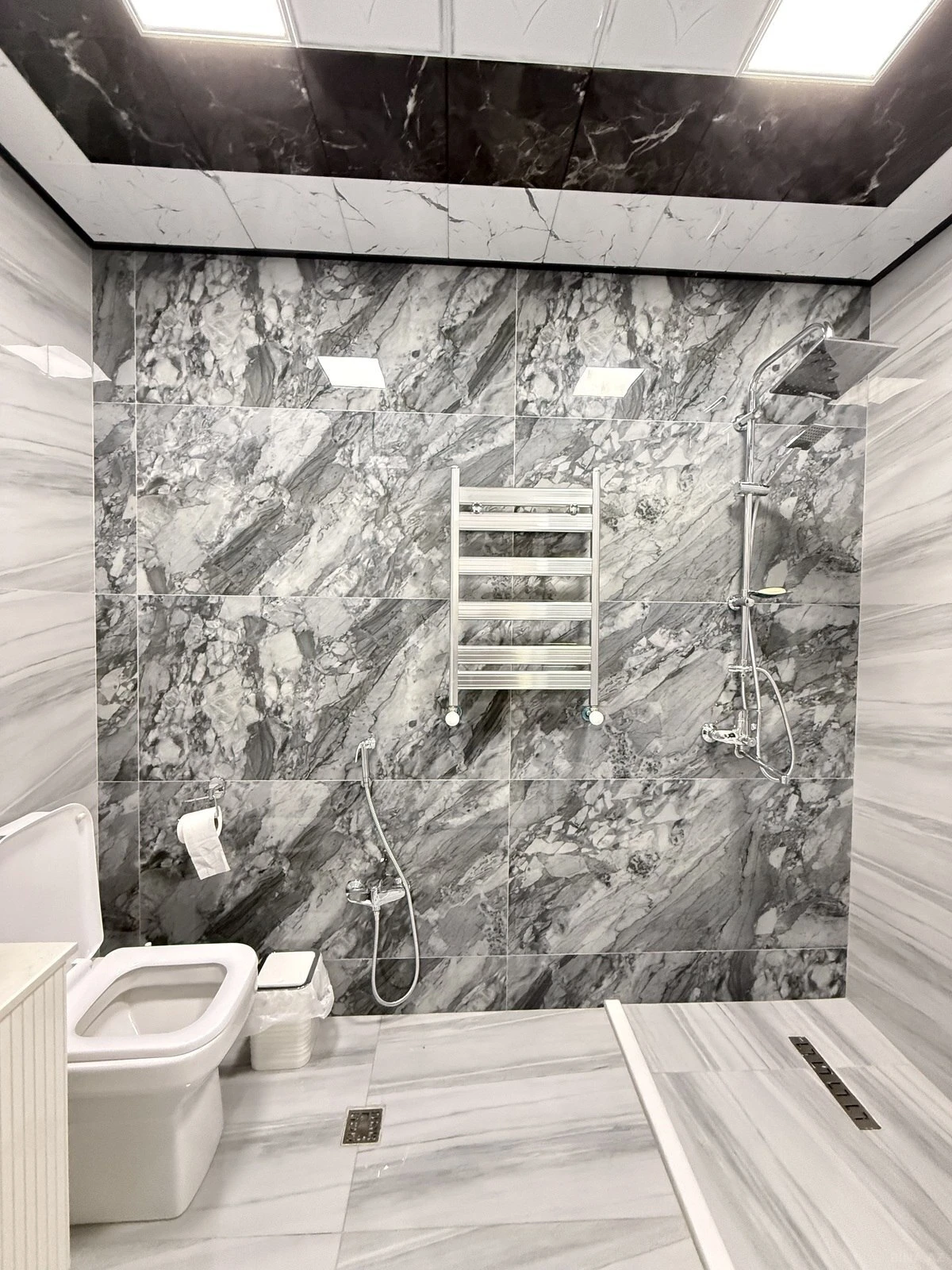 Satılır 2 otaqlı mənzil 63 m²