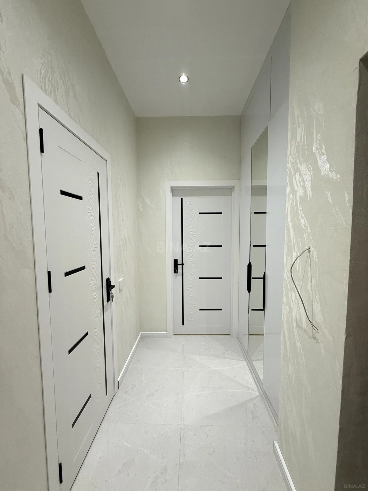 Satılır 2 otaqlı mənzil 63 m²