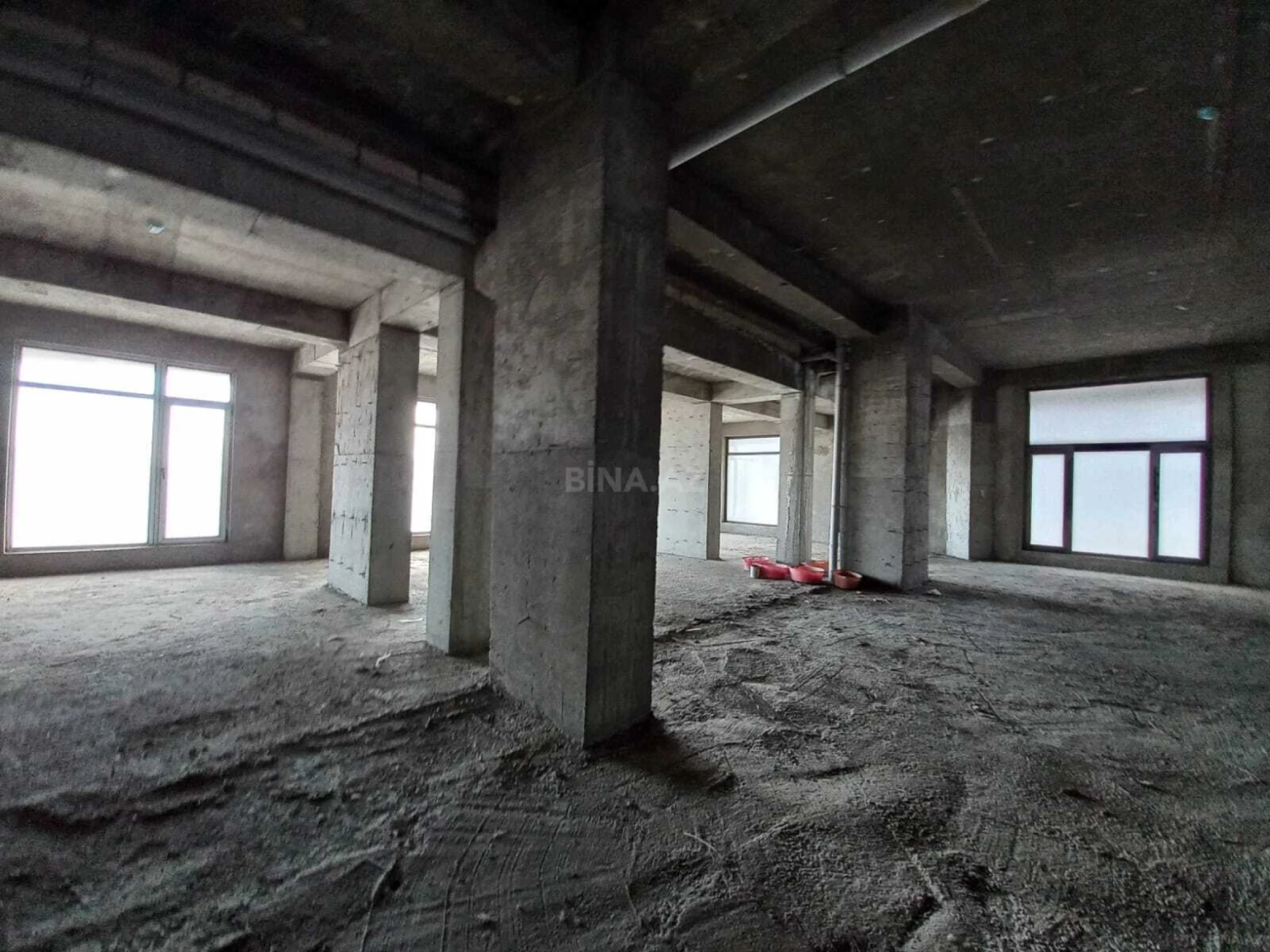 Satılır obyekt 350 m²