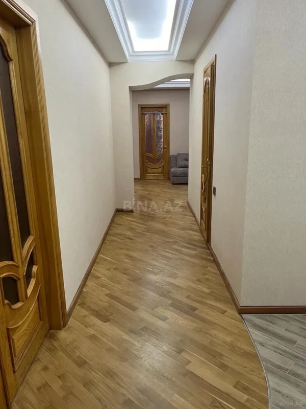 Satılır 3 otaqlı mənzil 171 m²
