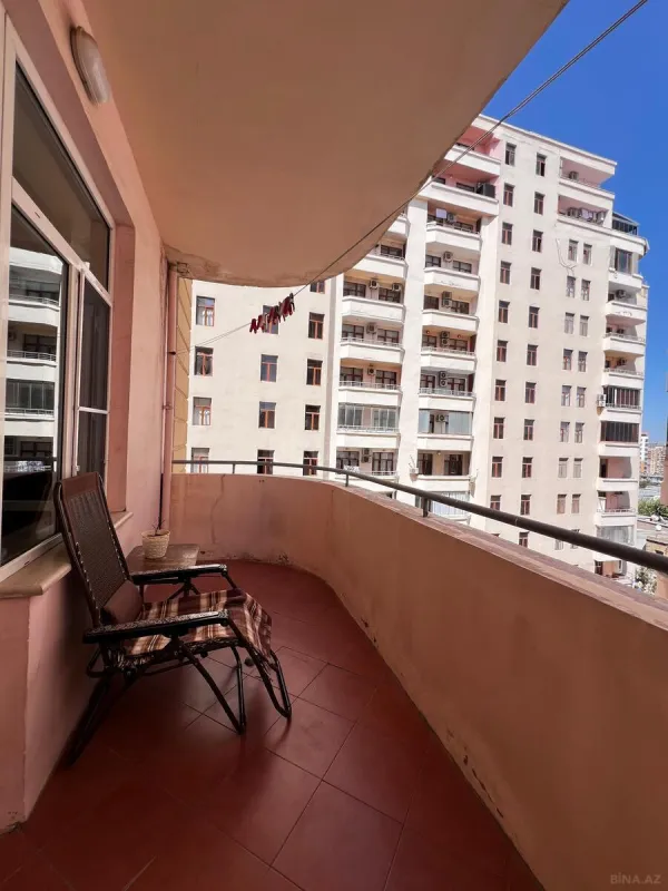 Satılır 3 otaqlı mənzil 171 m²