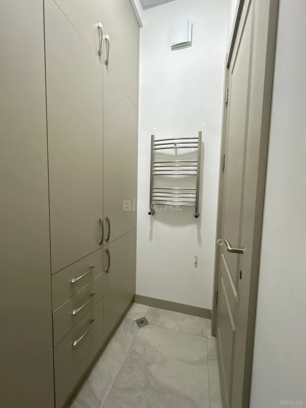 Satılır 4 otaqlı mənzil 120 m²