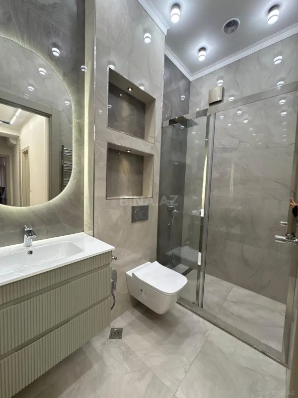 Satılır 4 otaqlı mənzil 120 m²