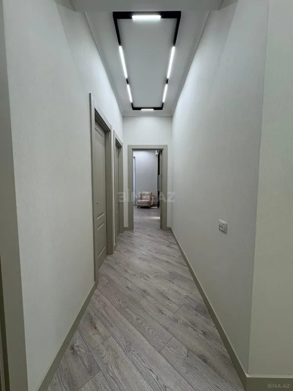Satılır 4 otaqlı mənzil 120 m²
