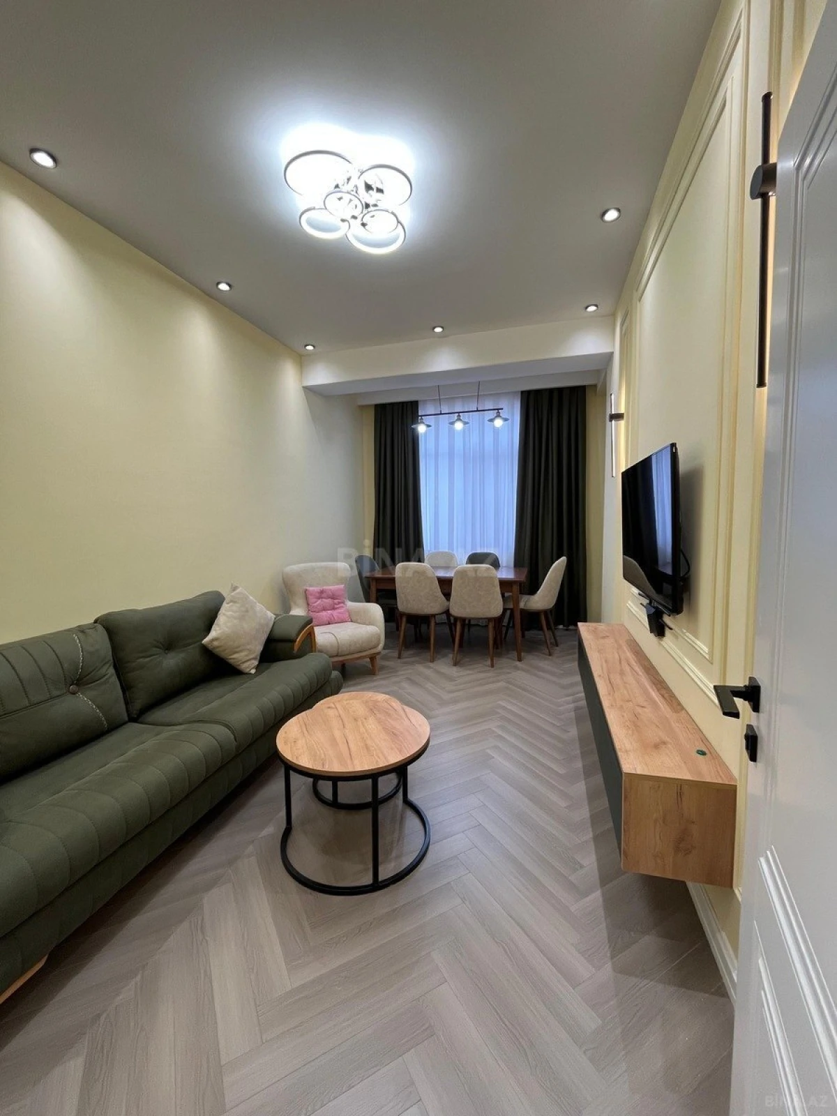 Satılır 2 otaqlı mənzil 70 m²