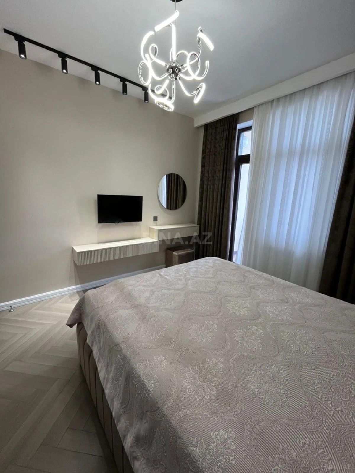 Satılır 2 otaqlı mənzil 70 m²