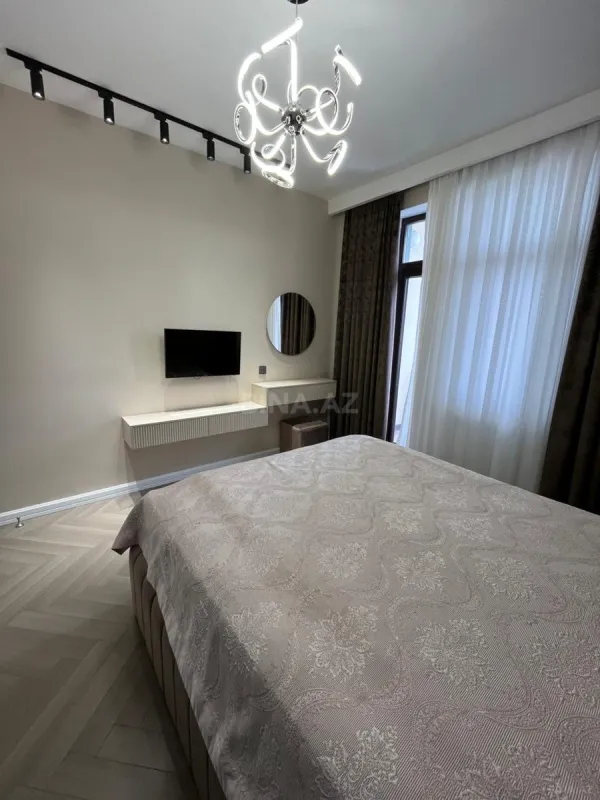 Satılır 2 otaqlı mənzil 70 m²
