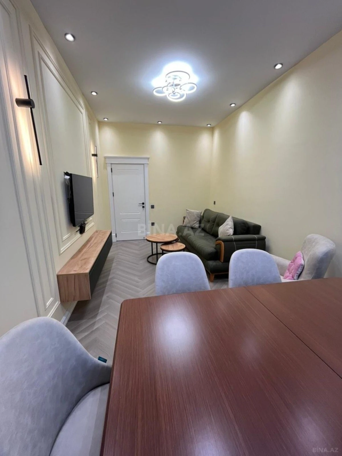 Satılır 2 otaqlı mənzil 70 m²