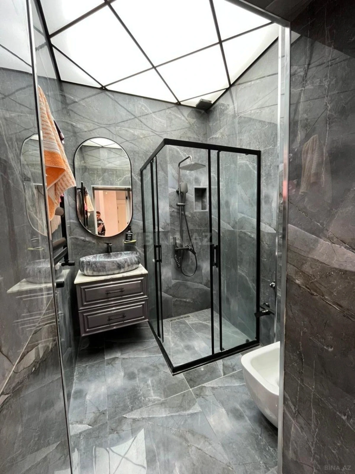 Satılır 2 otaqlı mənzil 70 m²