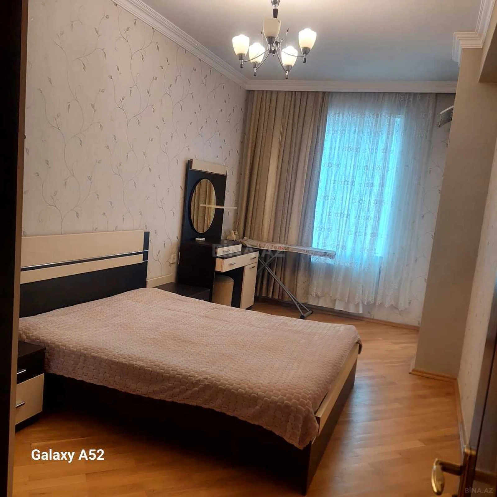 Satılır 3 otaqlı mənzil 125 m²