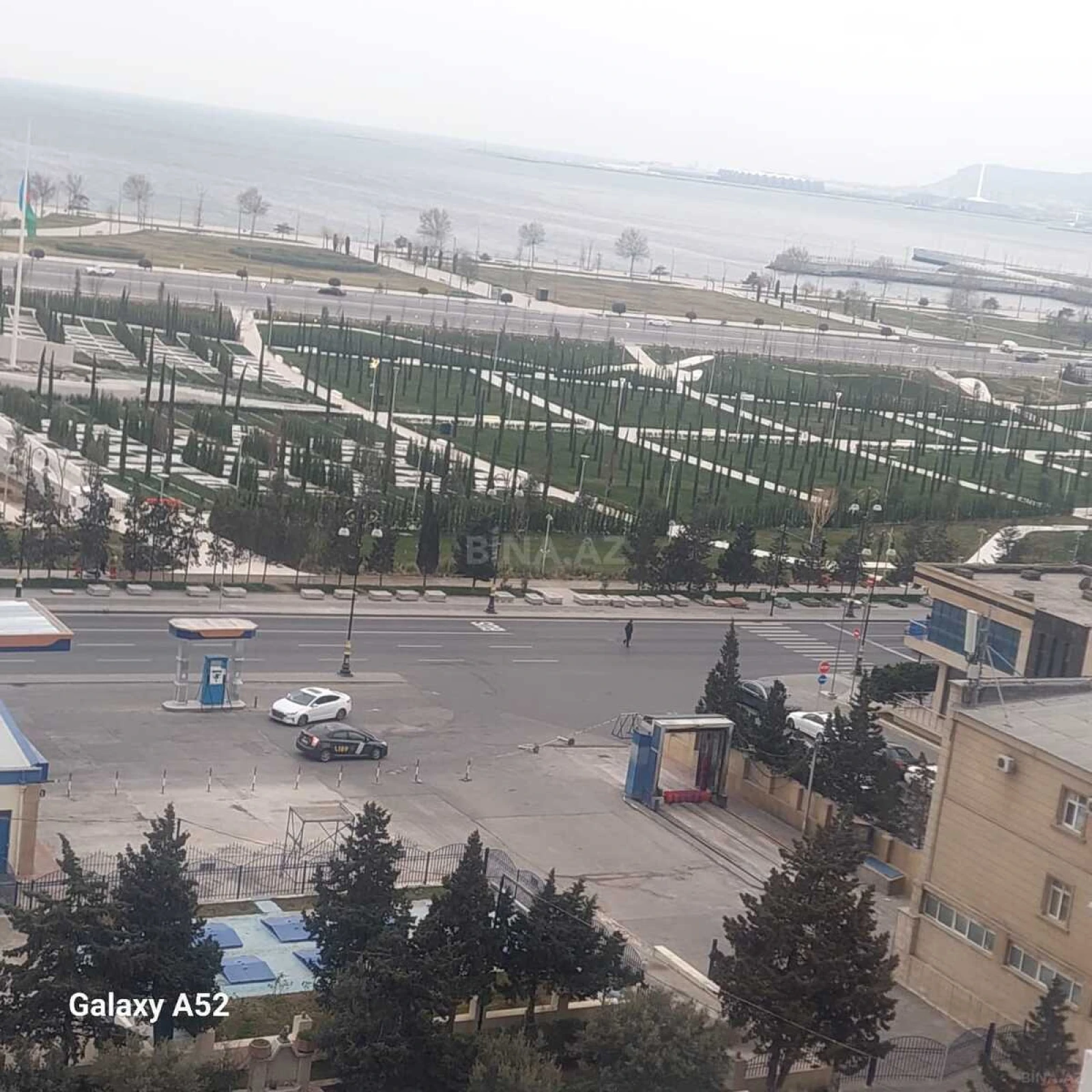 Satılır 3 otaqlı mənzil 125 m²