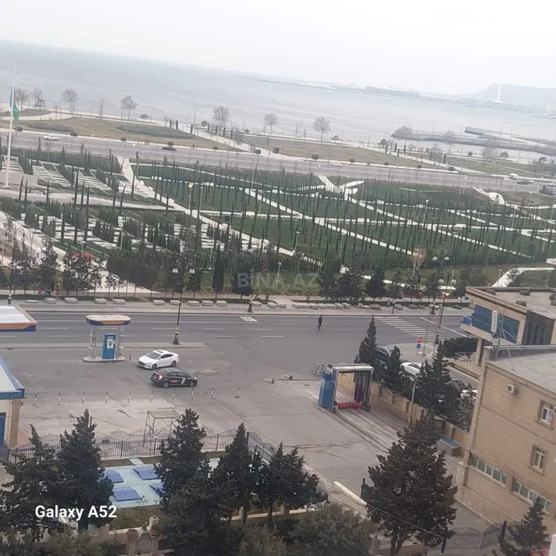 Satılır 3 otaqlı mənzil 125 m²