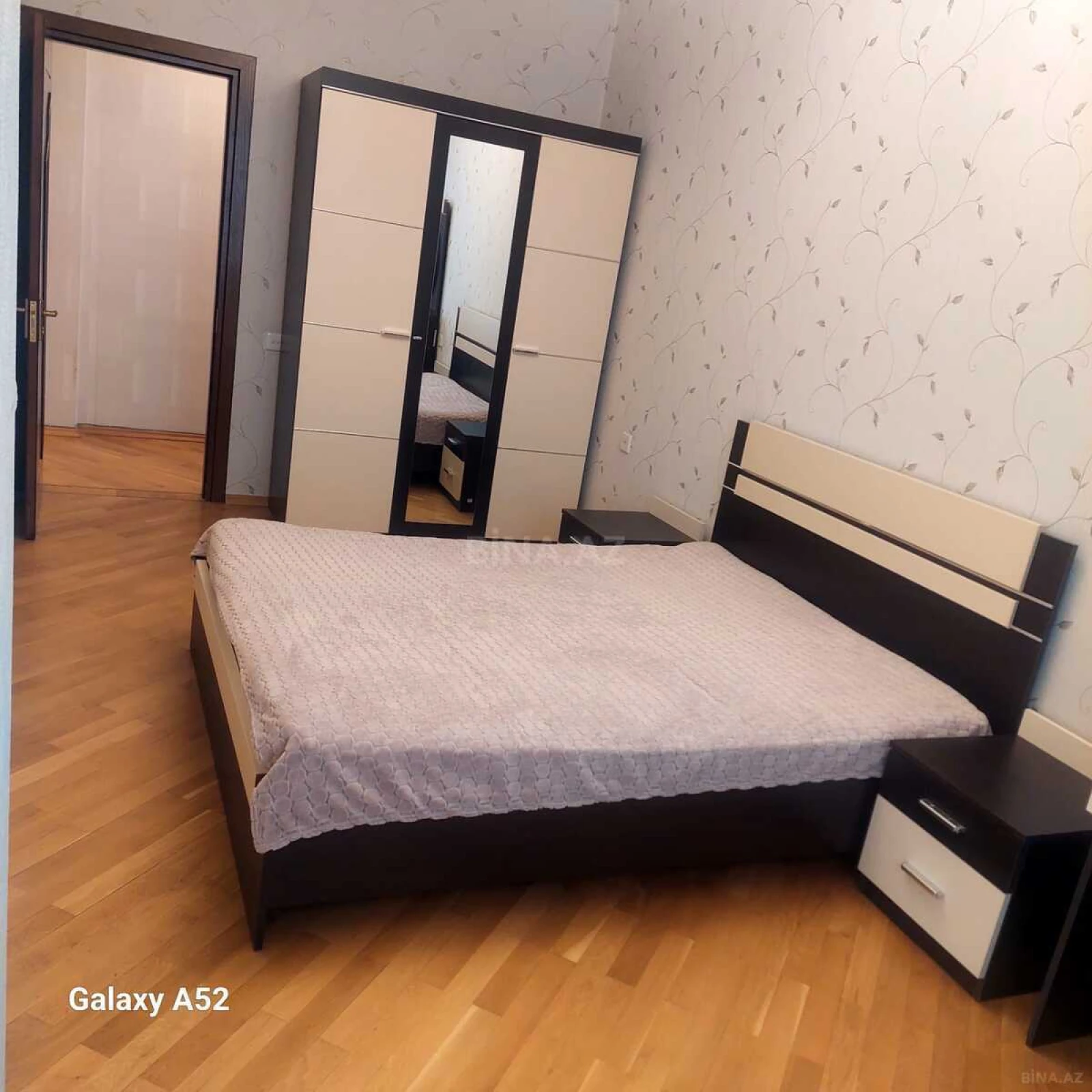 Satılır 3 otaqlı mənzil 125 m²