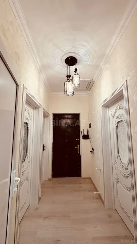 Satılır 5 otaqlı həyət evi 140 m²