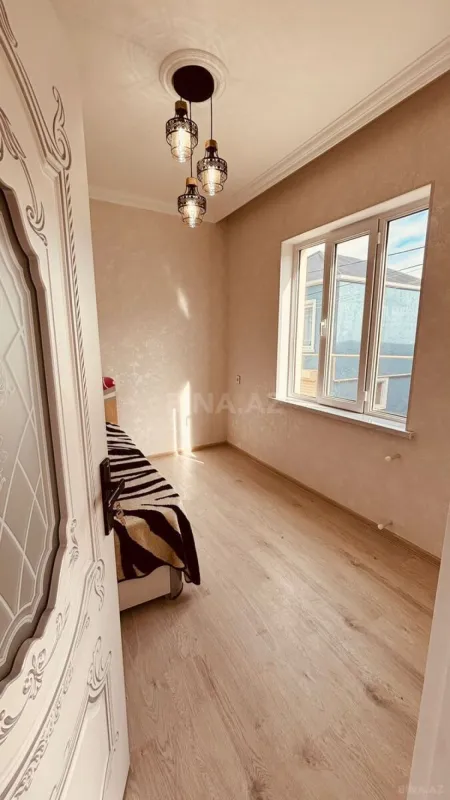 Satılır 5 otaqlı həyət evi 140 m²
