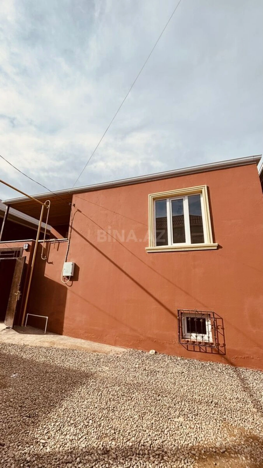 Satılır 5 otaqlı həyət evi 140 m²