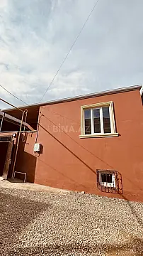 Satılır 5 otaqlı həyət evi 140 m²