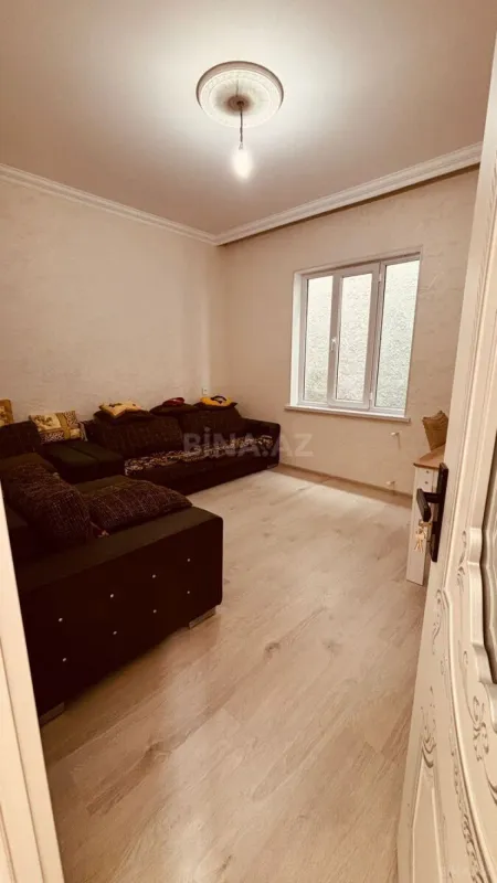 Satılır 5 otaqlı həyət evi 140 m²