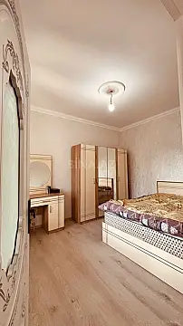 Satılır 5 otaqlı həyət evi 140 m²
