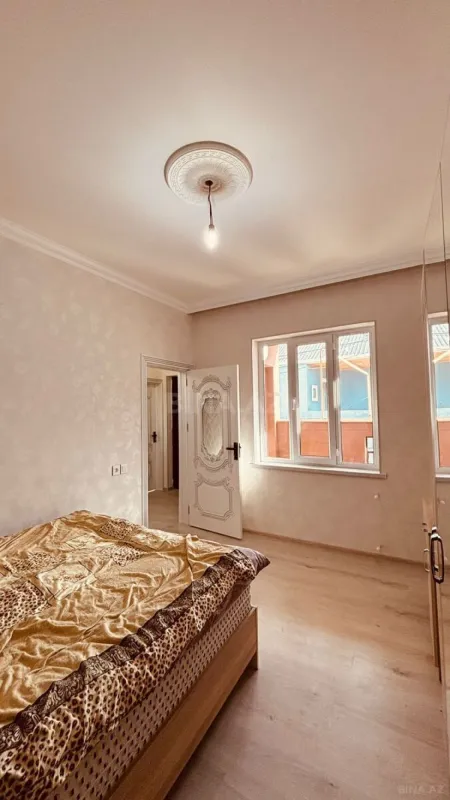 Satılır 5 otaqlı həyət evi 140 m²