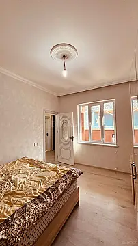 Satılır 5 otaqlı həyət evi 140 m²