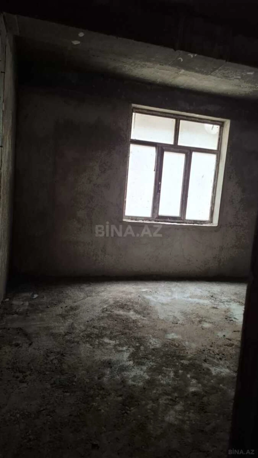 Satılır 3 otaqlı mənzil 145 m²