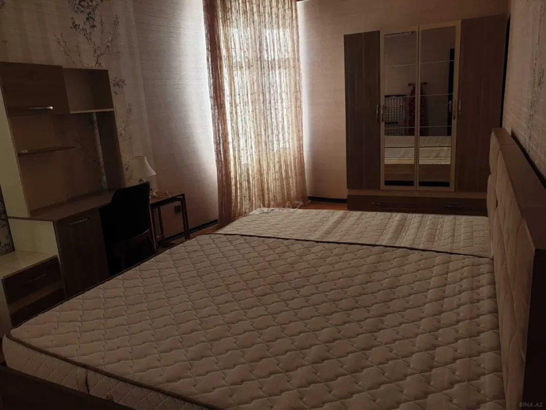 Kirayə verilir 3 otaqlı mənzil 135 m²