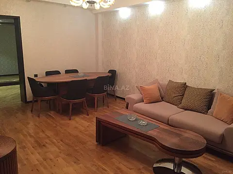 Kirayə verilir 3 otaqlı mənzil 135 m²