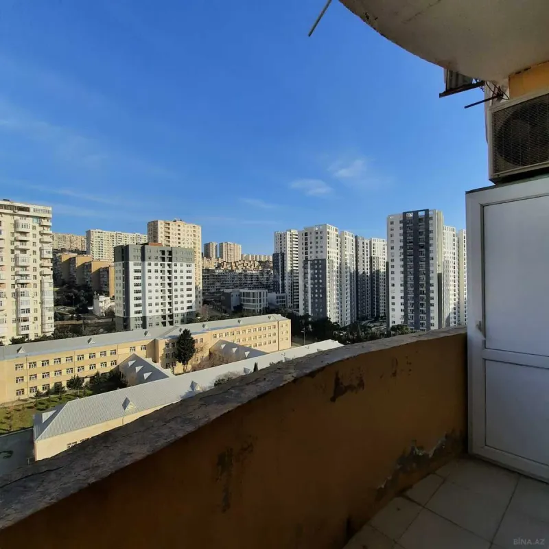 Satılır 2 otaqlı mənzil 66 m²