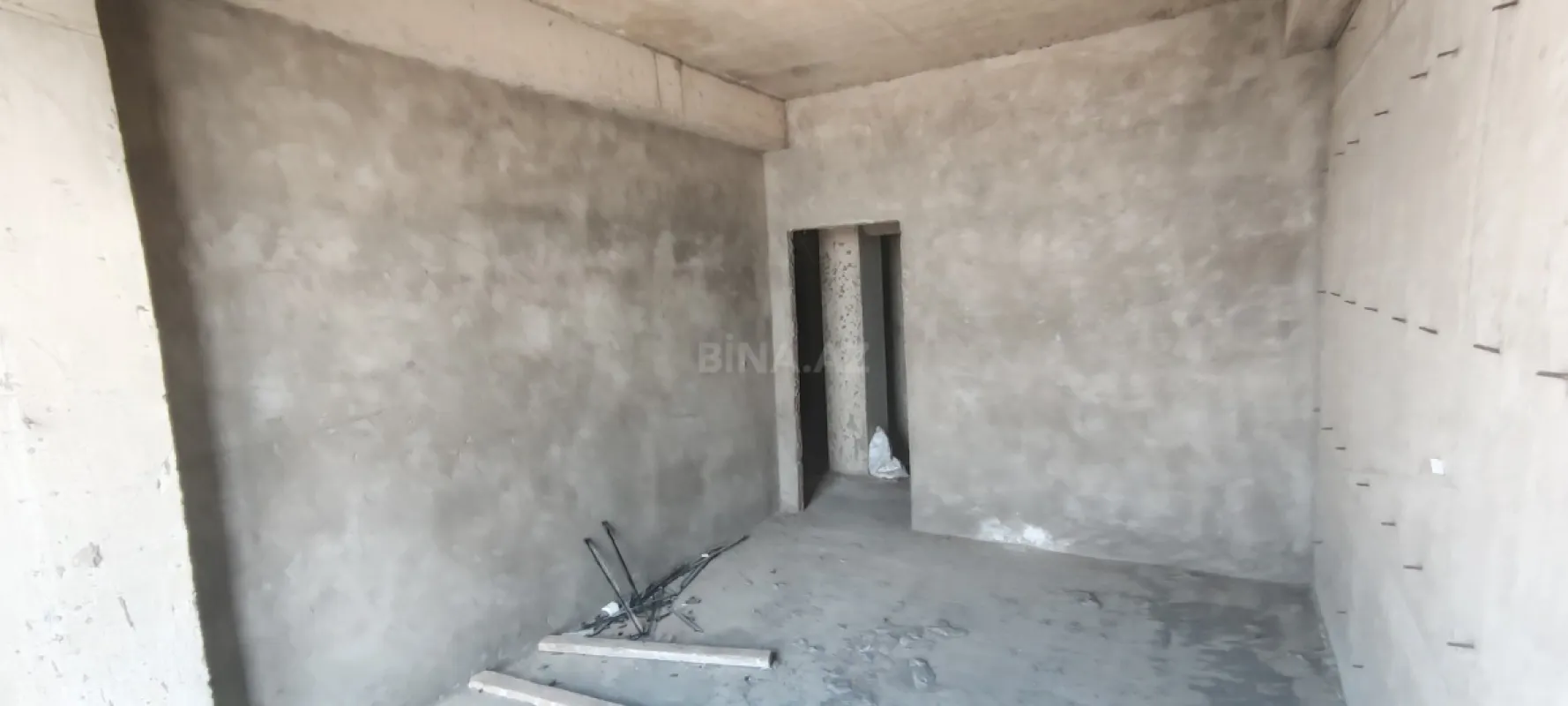 Satılır 2 otaqlı mənzil 82 m²