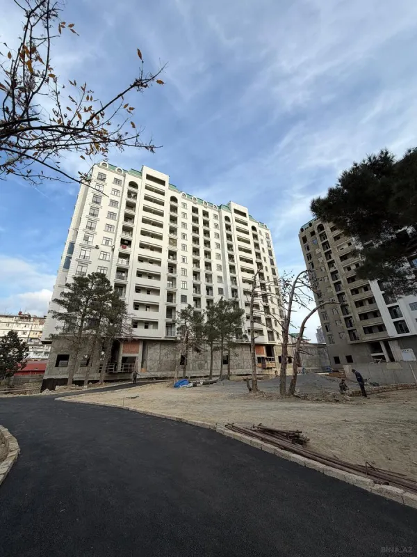 Satılır 2 otaqlı mənzil 82 m²