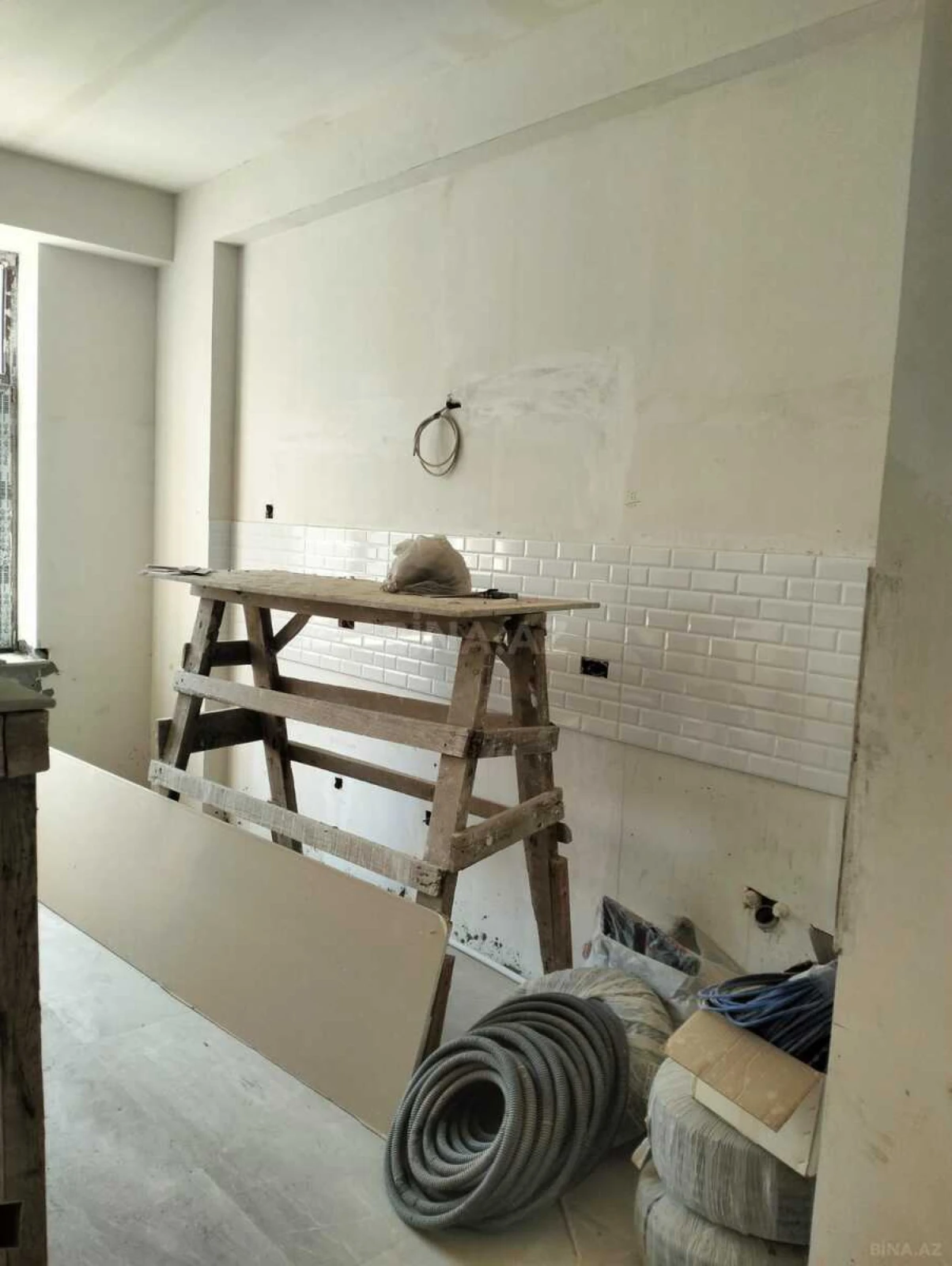 Satılır 3 otaqlı mənzil 130 m²