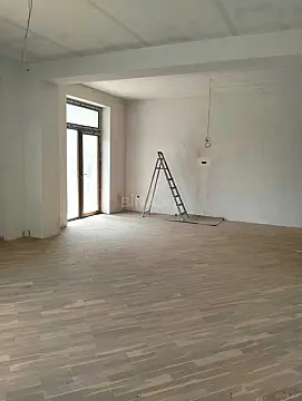 Satılır 3 otaqlı mənzil 130 m²